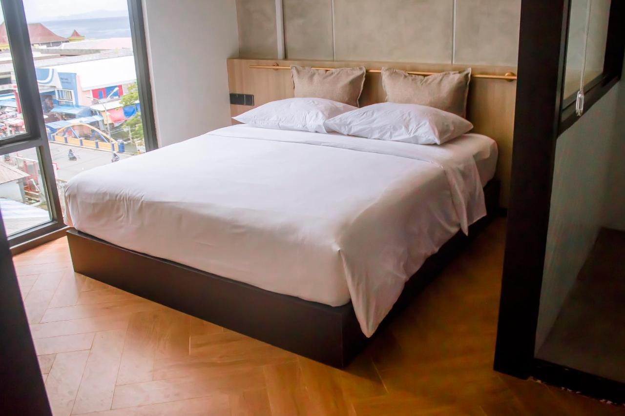 Gaia Hotel Ternate Exterior photo