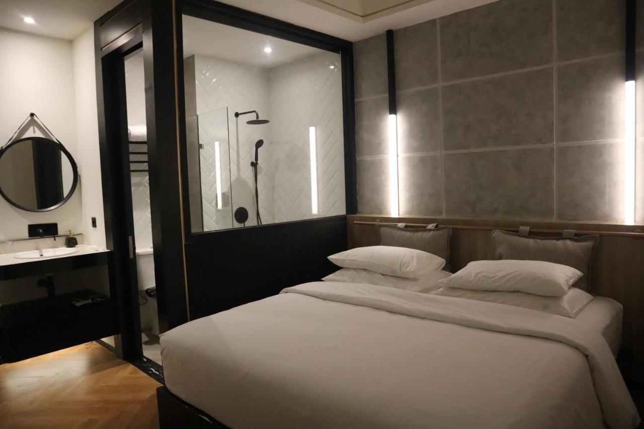 Gaia Hotel Ternate Exterior photo