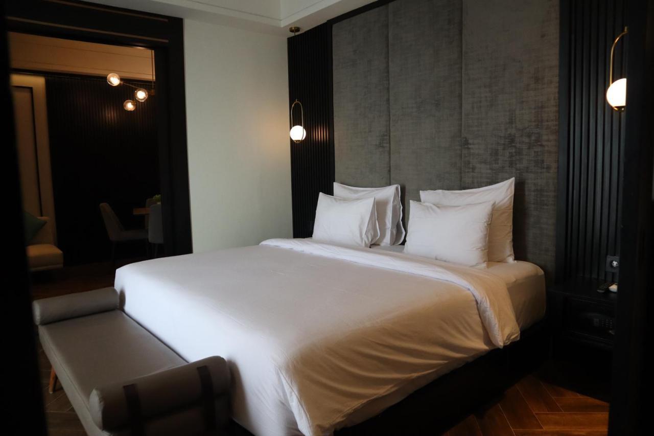 Gaia Hotel Ternate Exterior photo